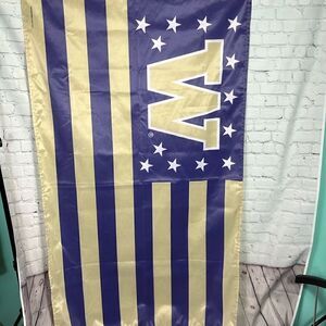 Washington Huskies 3" x 5" purple flag NWOT